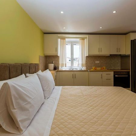 Sunny Morning At Saint Spyridon By Corfuescapes Apartment Corfu  Ngoại thất bức ảnh